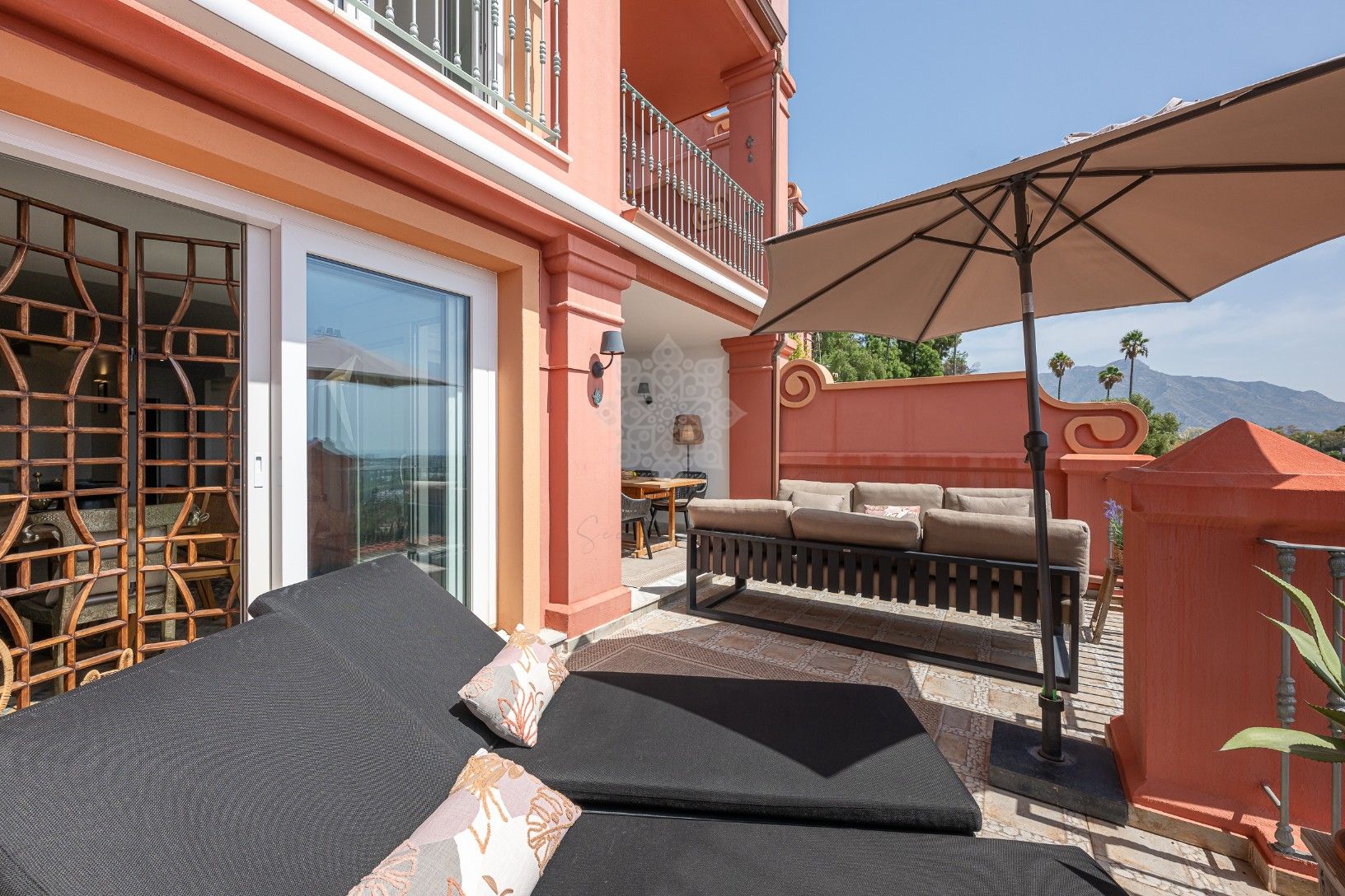Duplex in Monte Halcones, Benahavis