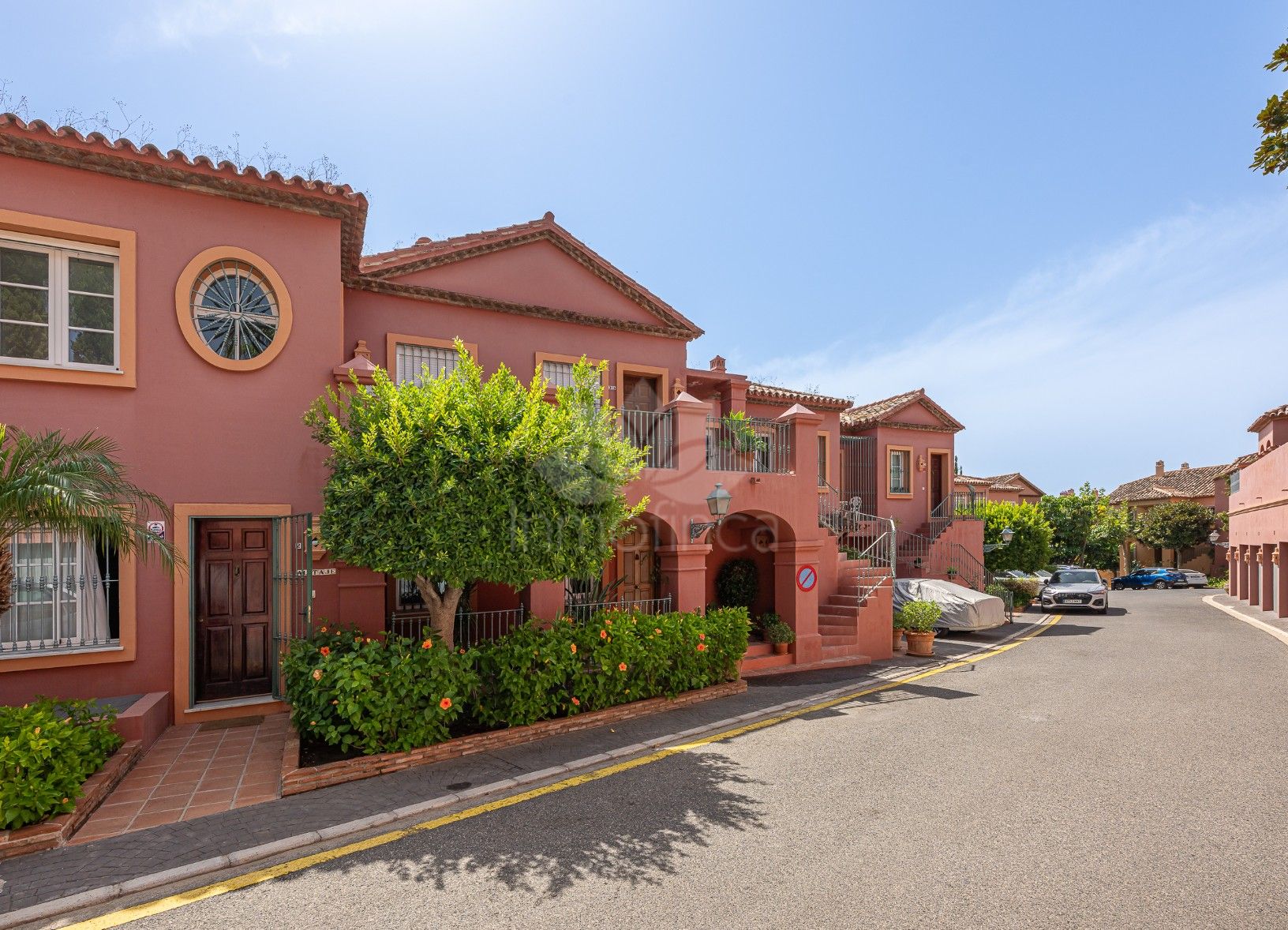 Duplex in Monte Halcones, Benahavis