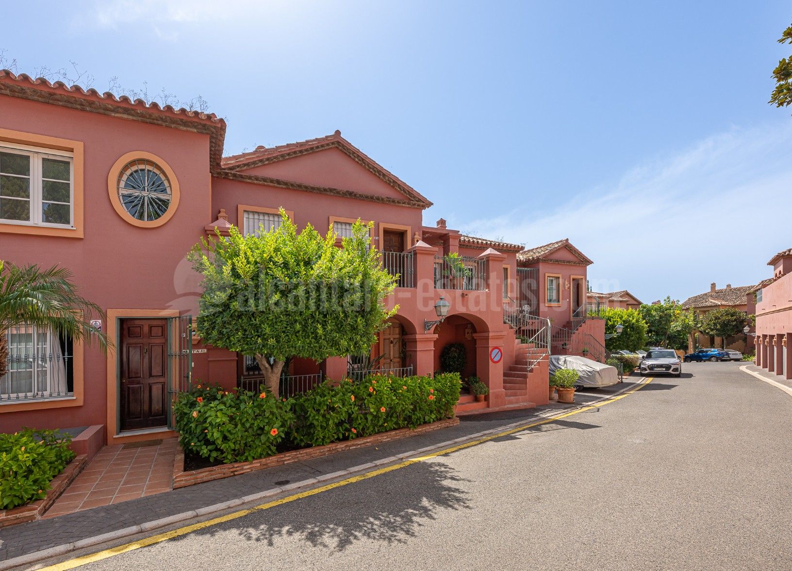 Duplex in Monte Halcones, Benahavis