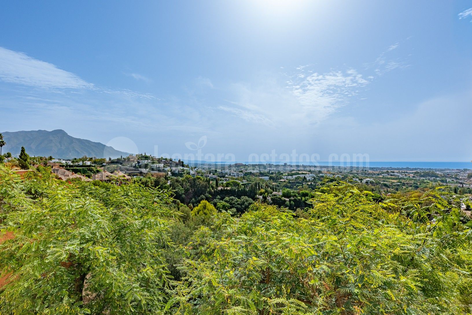 Duplex in Monte Halcones, Benahavis