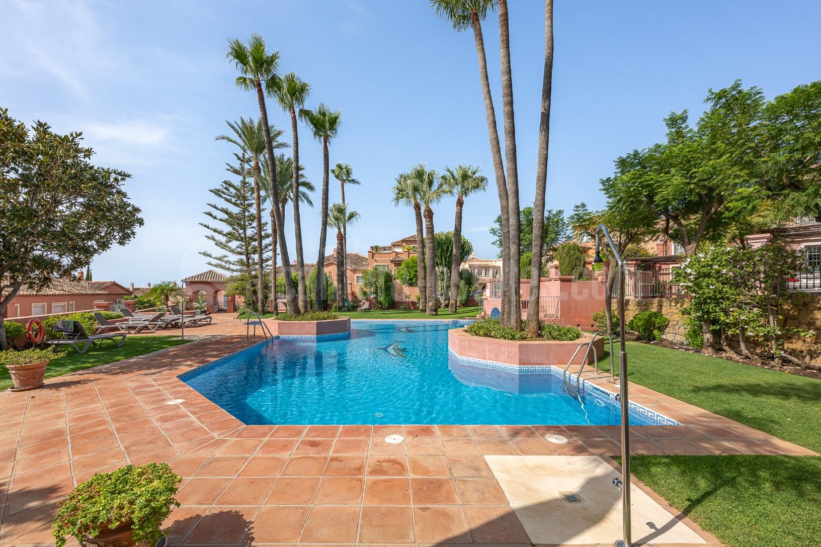Duplex in Monte Halcones, Benahavis