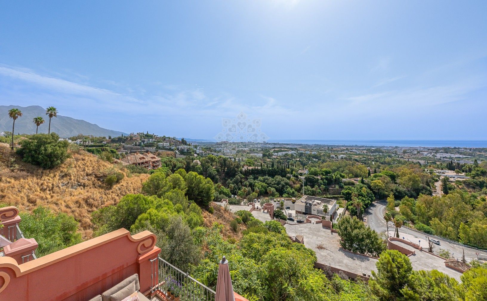 Duplex in Monte Halcones, Benahavis