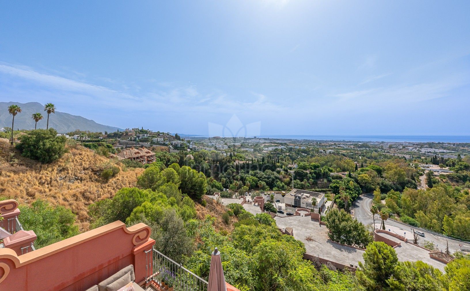 Duplex in Monte Halcones, Benahavis