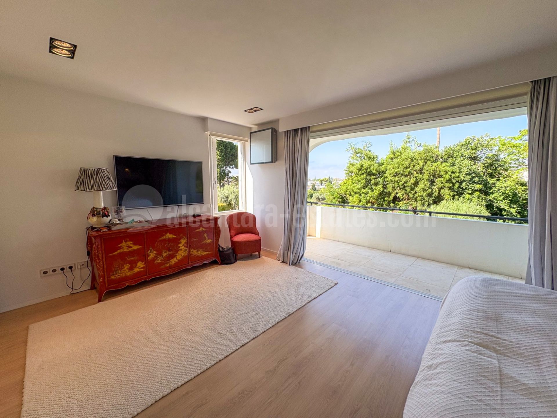 Town House in Peñablanca, Marbella