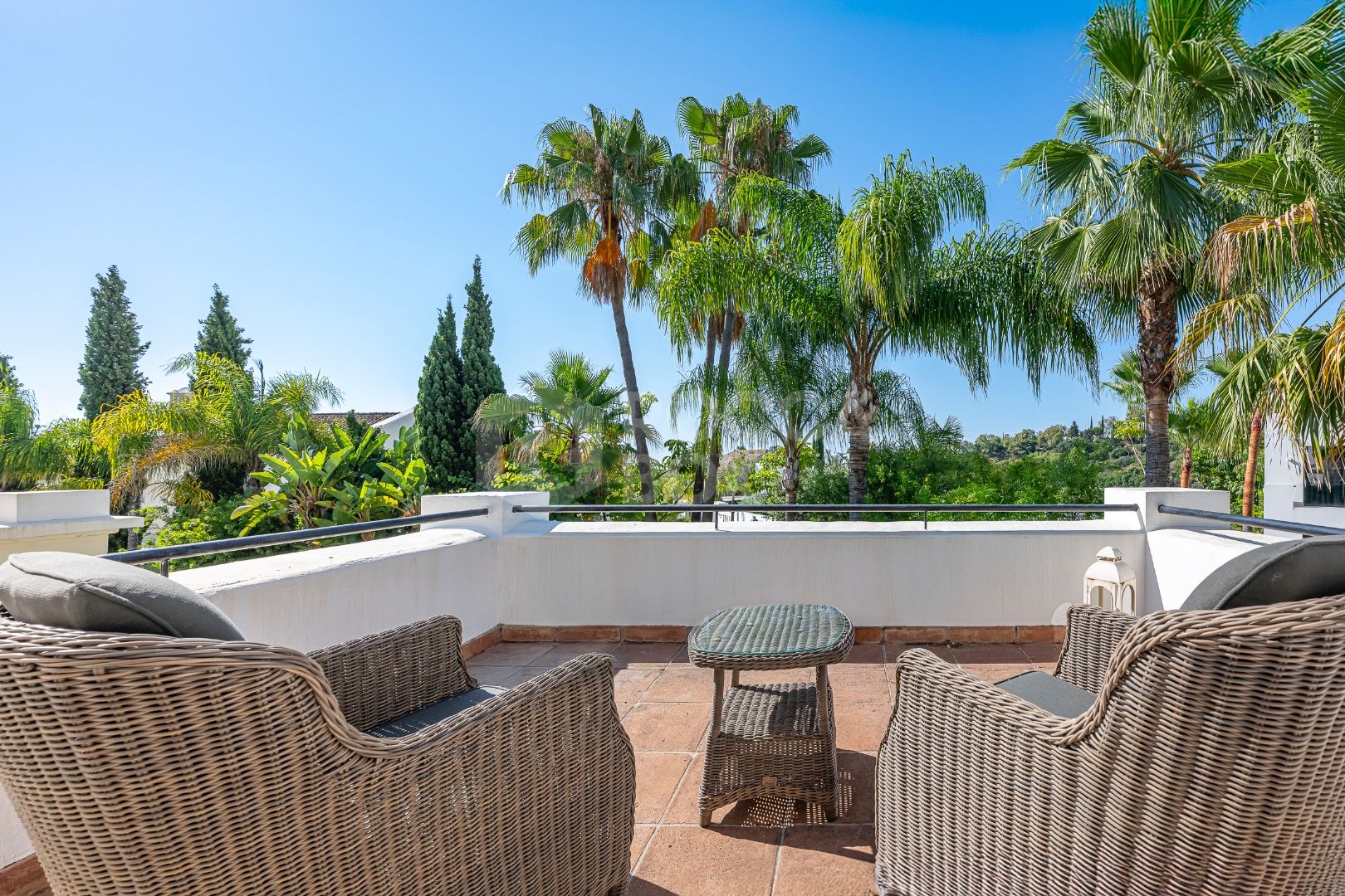 Villa Penati - Andalucian villa with 24h security