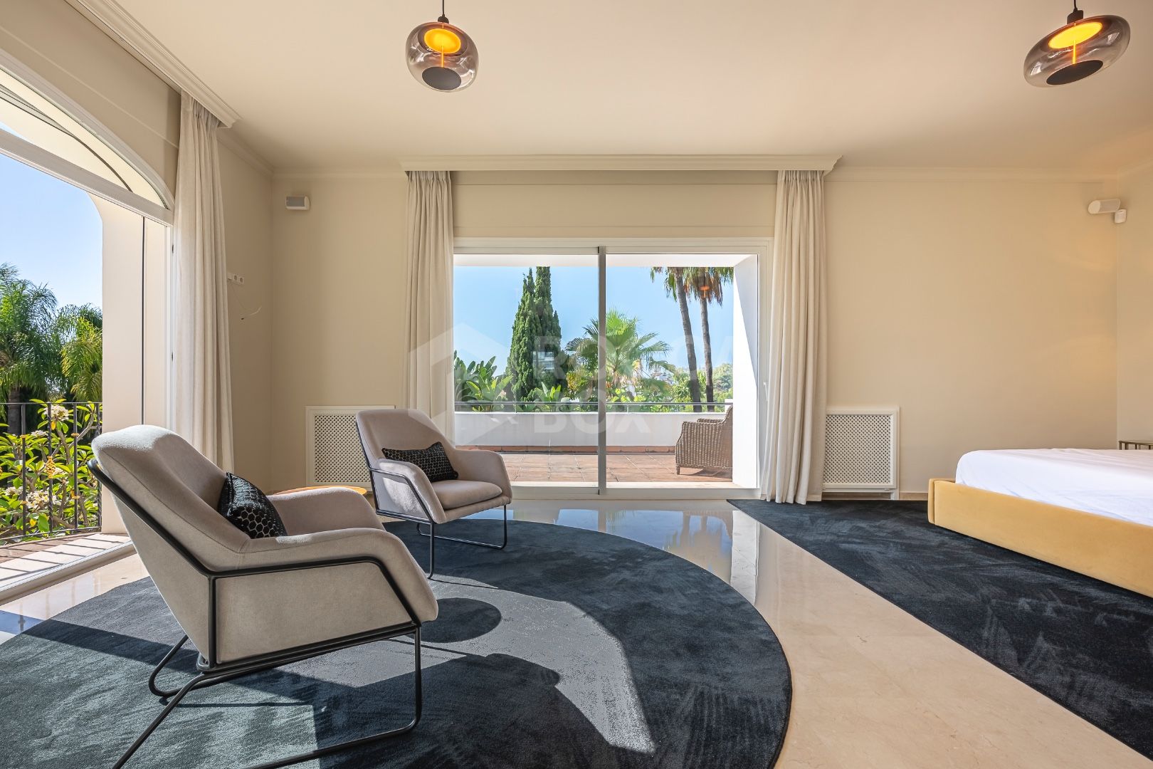 Villa Penati - Andalucian villa with 24h security
