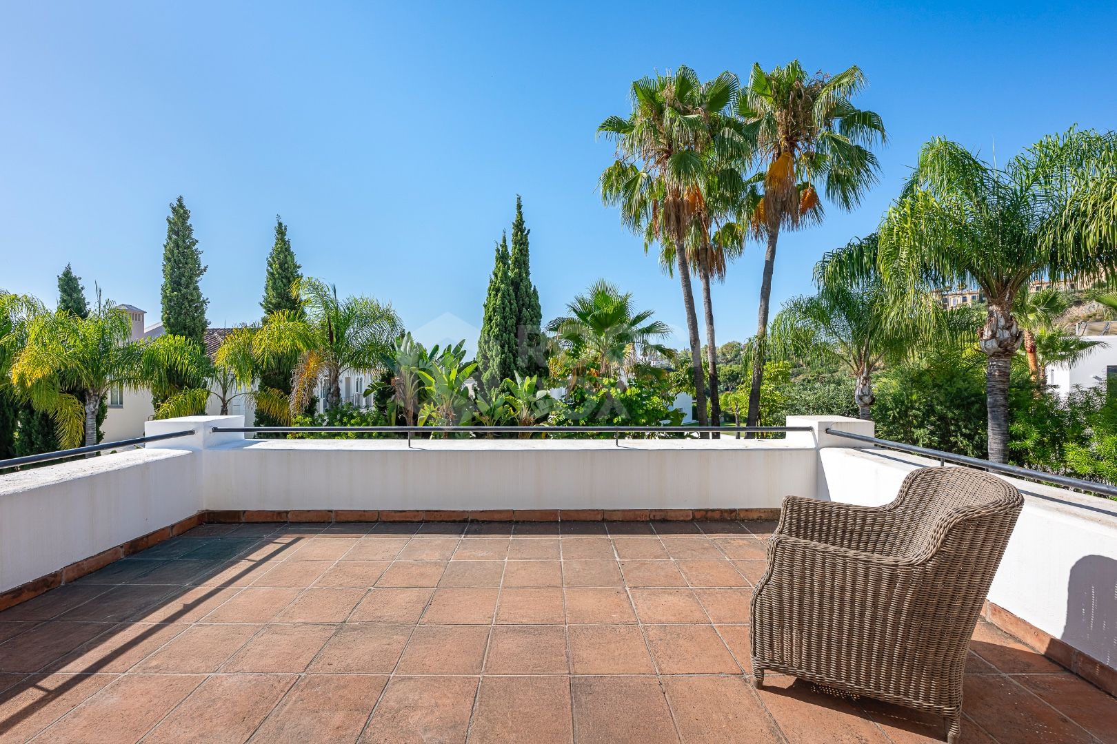 Villa Penati - Andalucian villa with 24h security