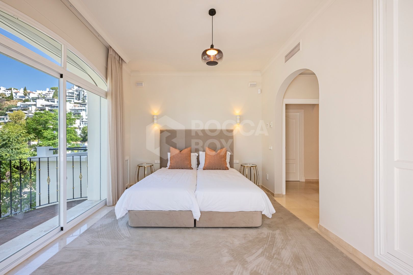 Villa Penati - Andalucian villa with 24h security
