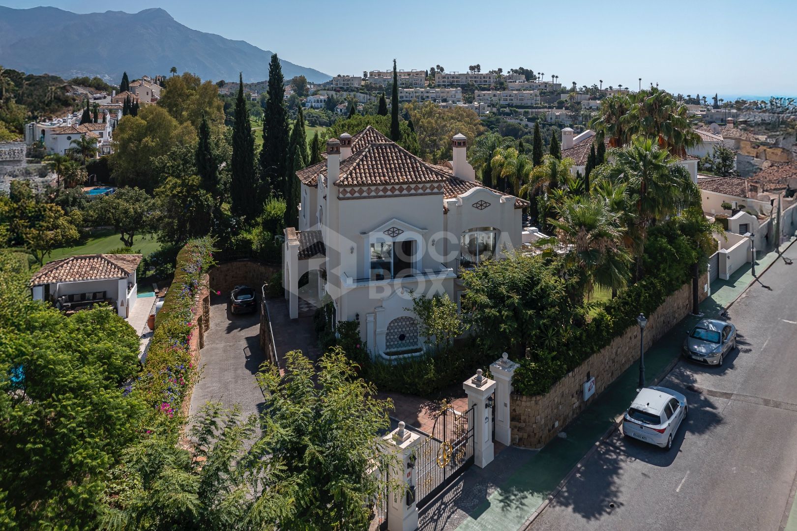 Villa Penati - Andalucian villa with 24h security