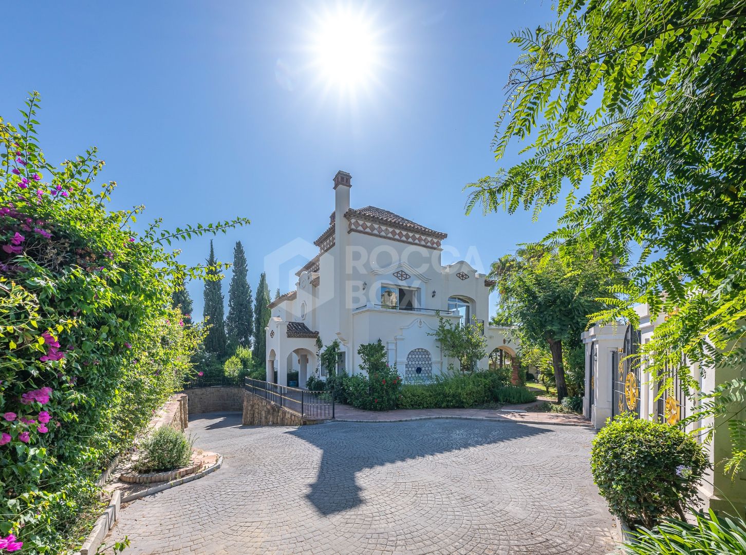Villa Penati - Andalucian villa with 24h security