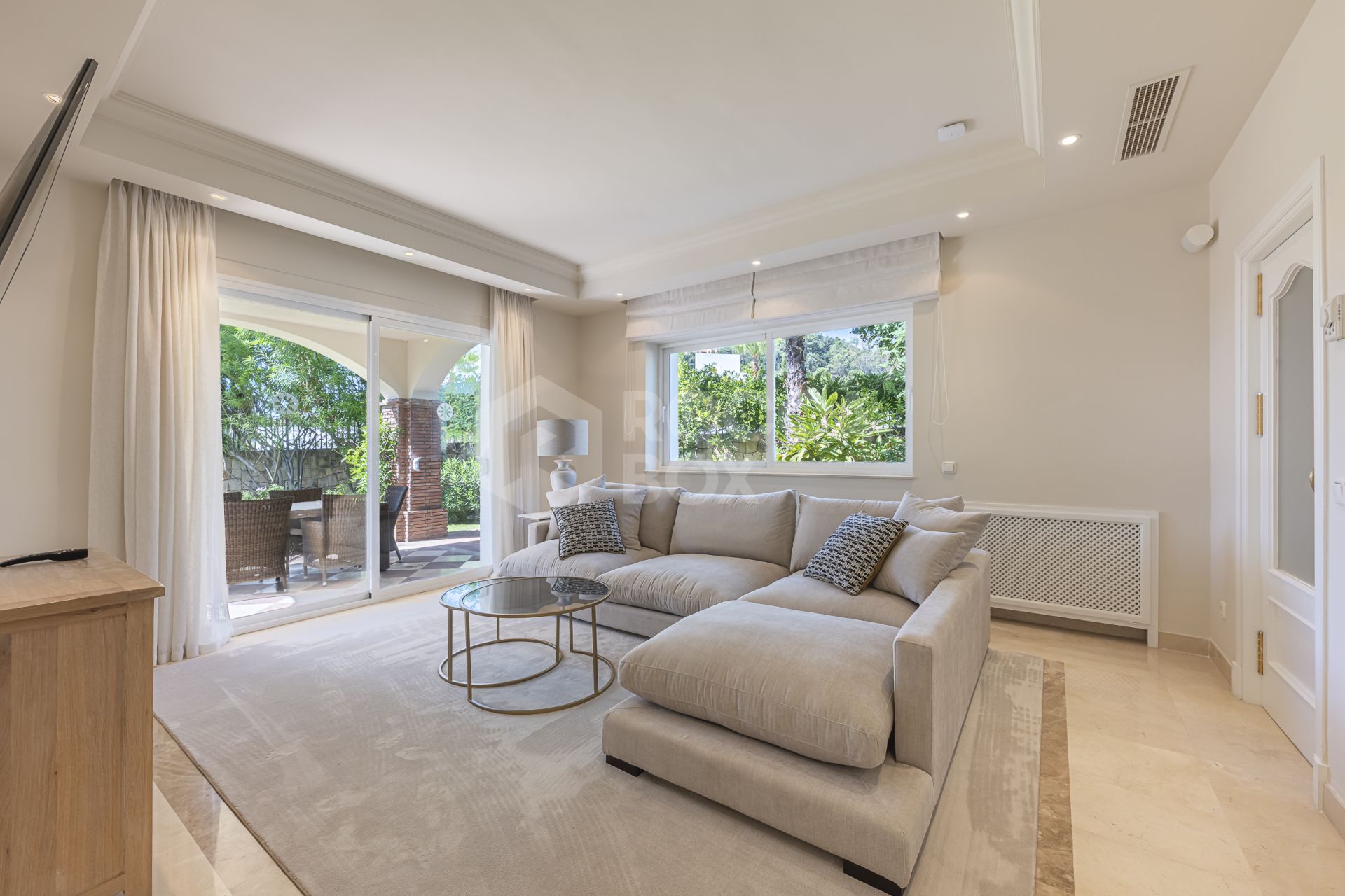 Villa Penati - Andalucian villa with 24h security