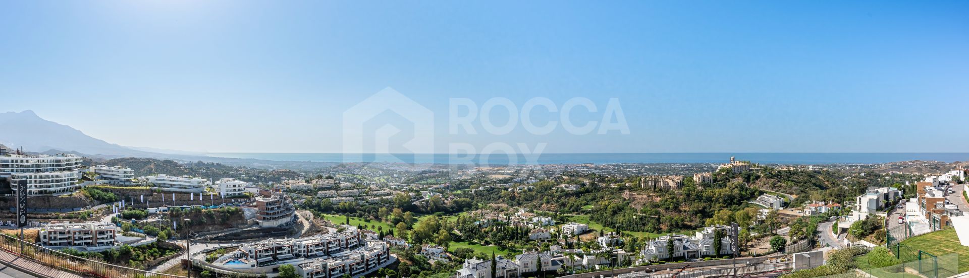 Stunning corner middle floor apartment with panoramic golf & sea views