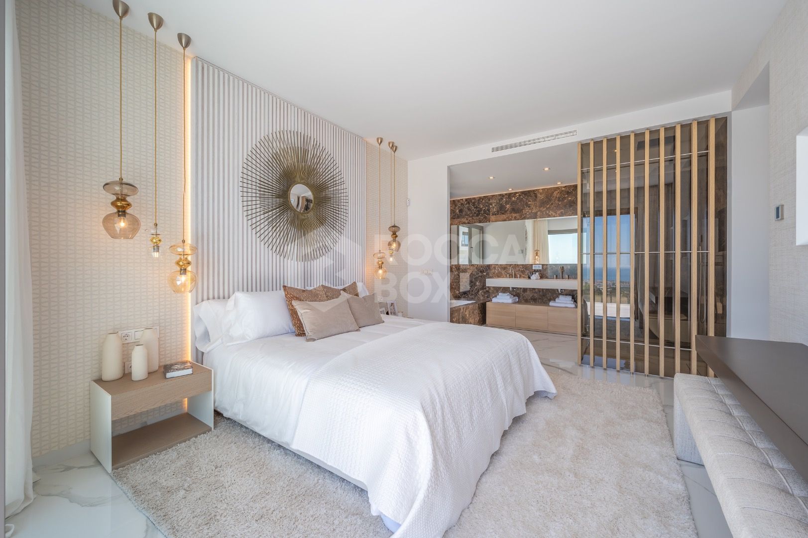 Stunning corner middle floor apartment with panoramic golf & sea views