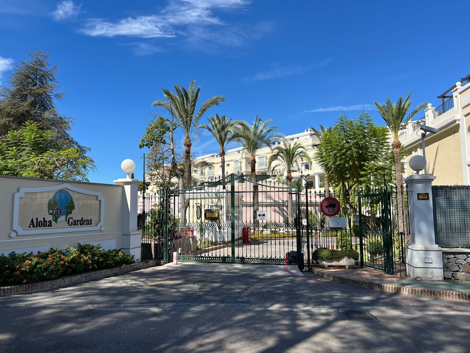 Plaza de garaje en Aloha Gardens, Nueva Andalucía