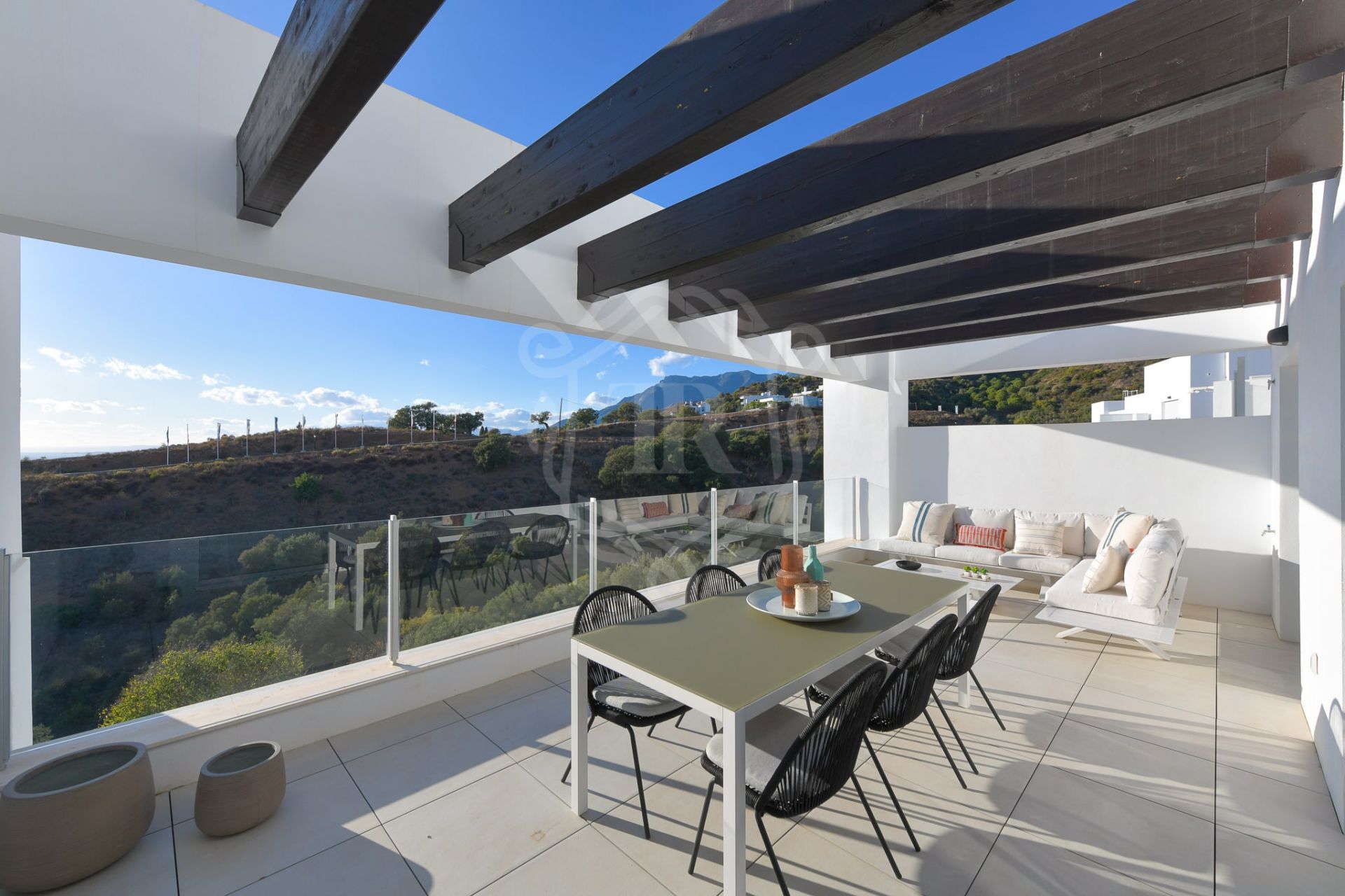 Apartamento triplex a estrenar con vistas al mar - Elements Marbella