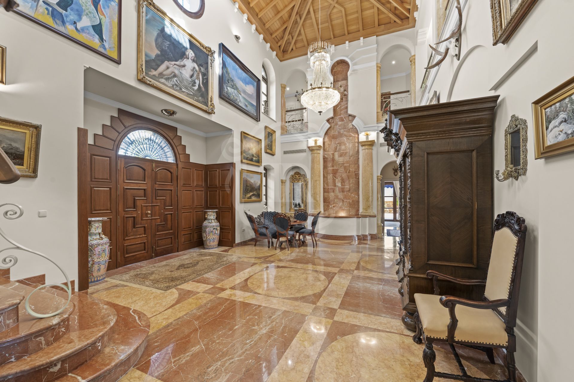 Mansion for sale in Nueva Andalucia, Marbella
