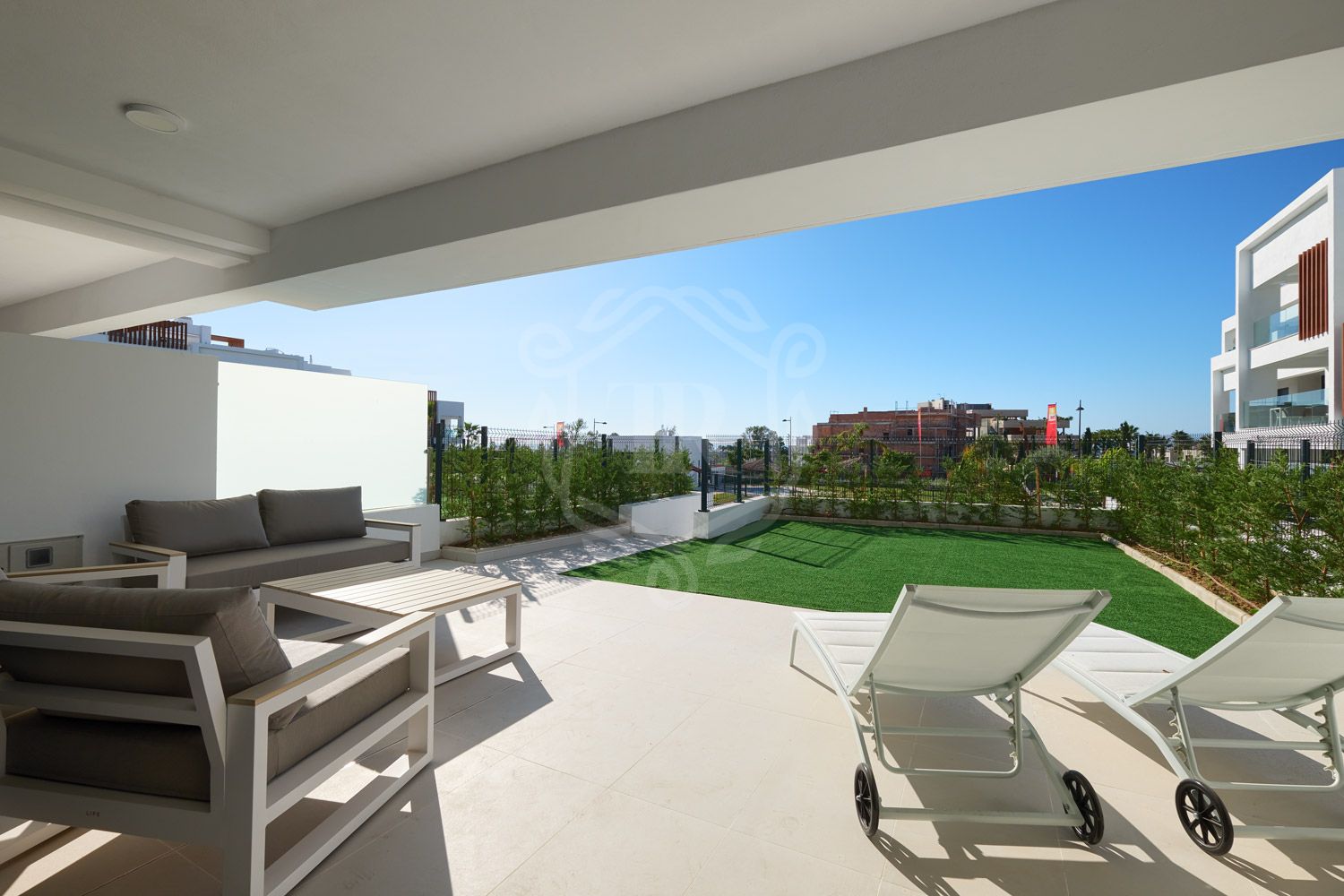 Apartamento Planta Baja en venta en Los Miradores del Sol, Estepona
