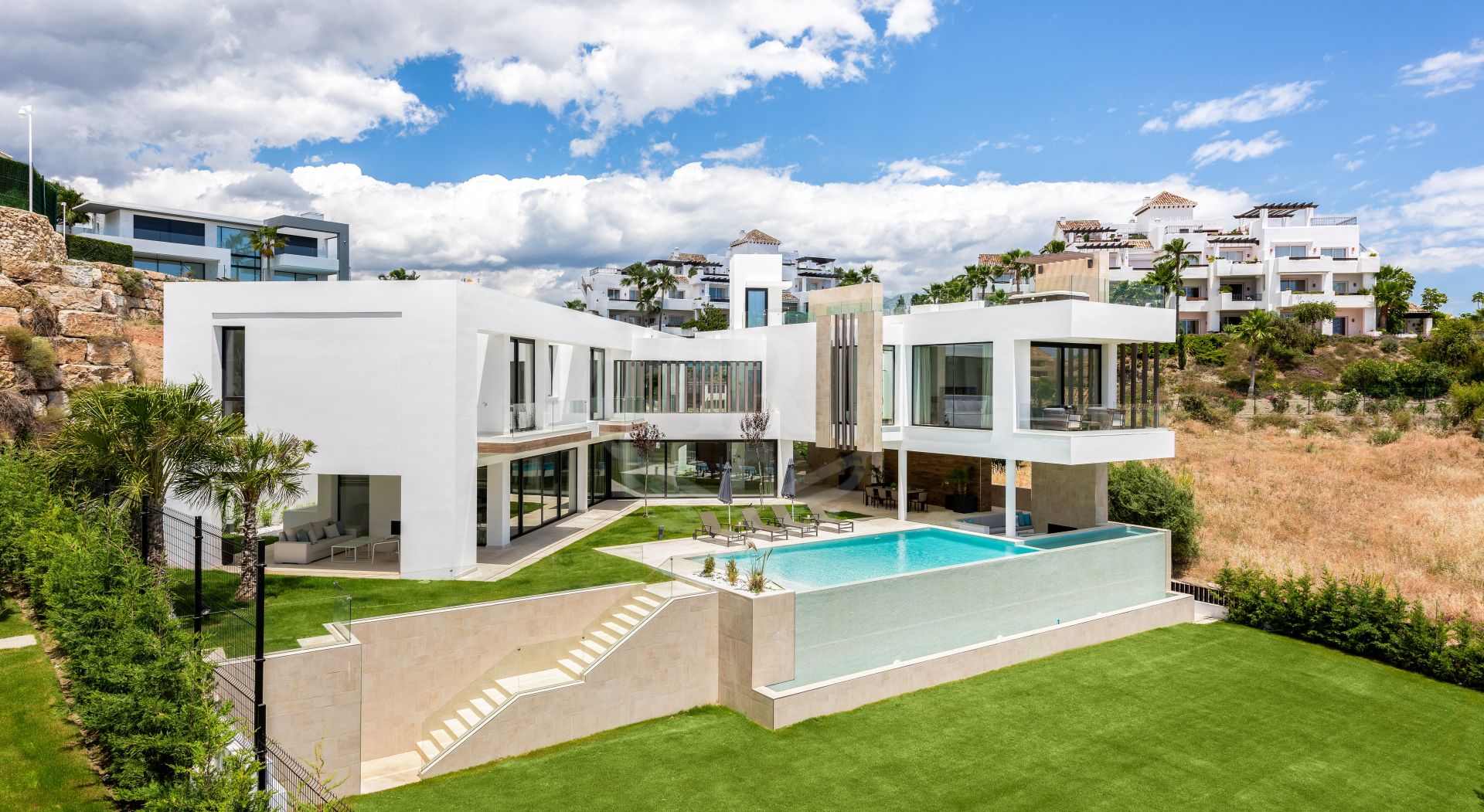 Contemporary villa ready to move in, La Alqueria