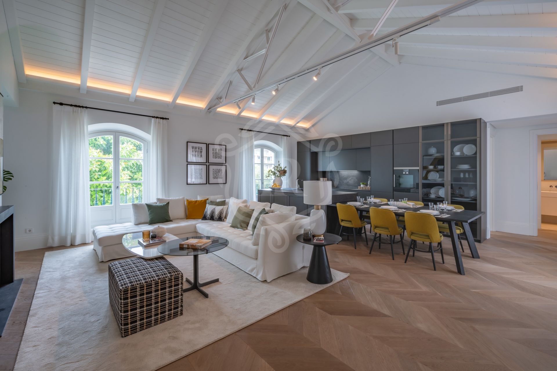 Precioso ático completamente renovado en el centro de Marbella