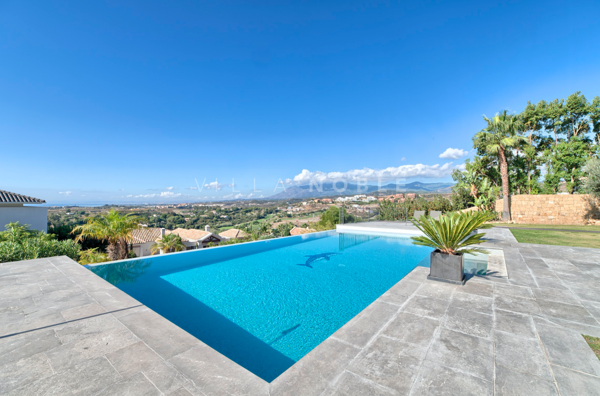 Top quality villa with spectacular views to the Mediterranean