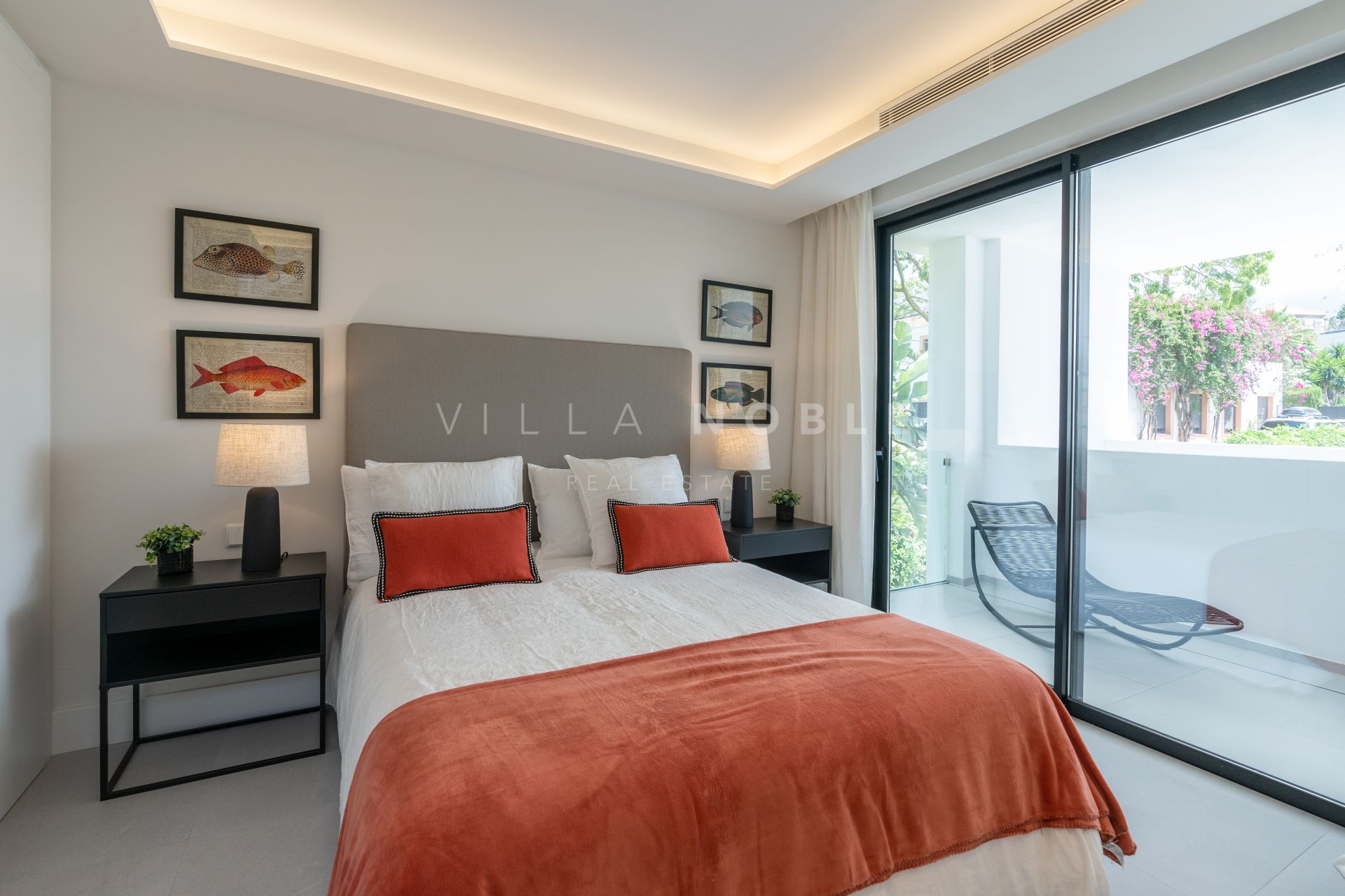 Beautiful 5 bedroom Villa in the golf valley with breathtaking views of La Concha