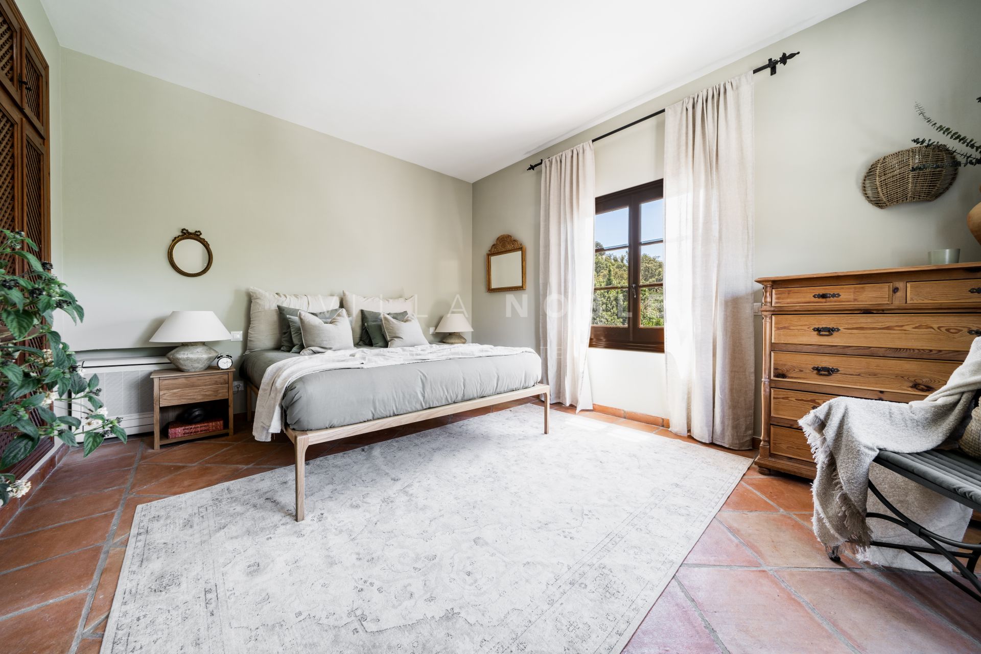 Charming 2 bedrooms townhouse situated in the most prestigious area of La Zagaleta, Benahavis