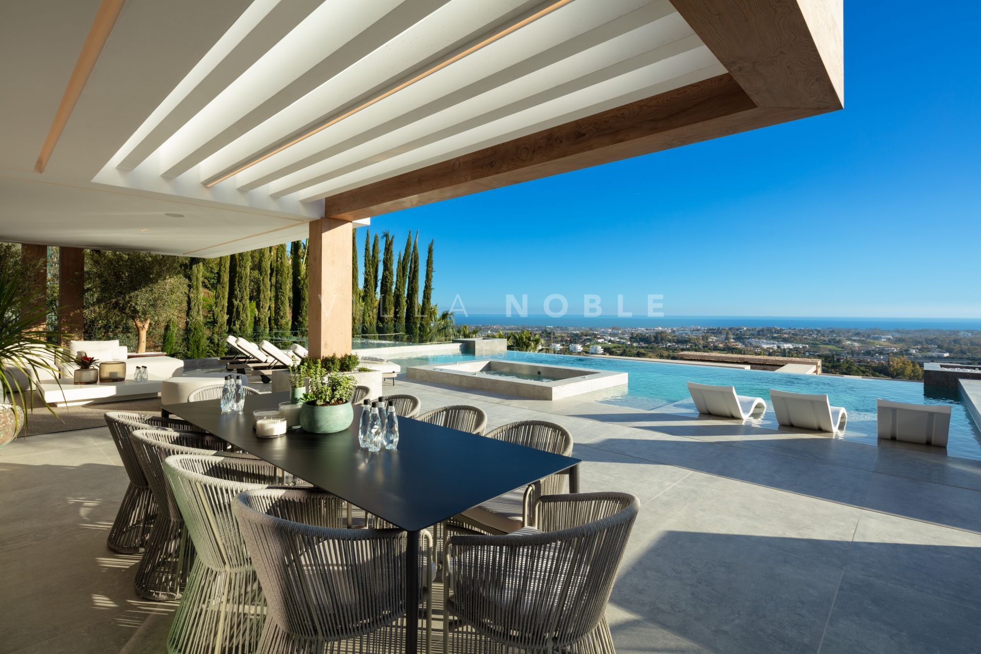 Brand new contemporary villa located in the exclusive gated community of The Hills, in La Quinta.