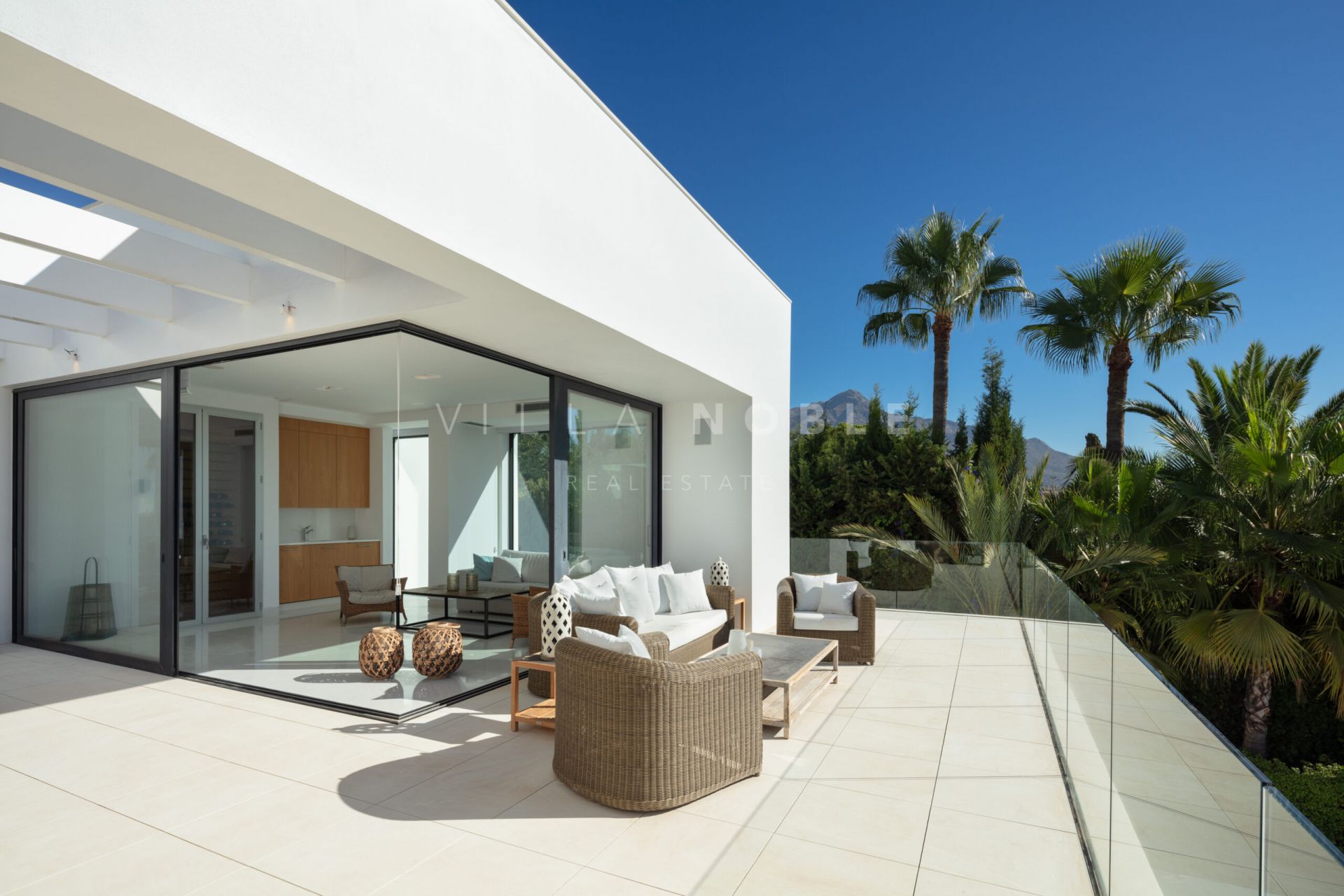 Amazing 5 Bedrooms villa in the Prestigious Neighbourhood of La Cerquilla, Marbella