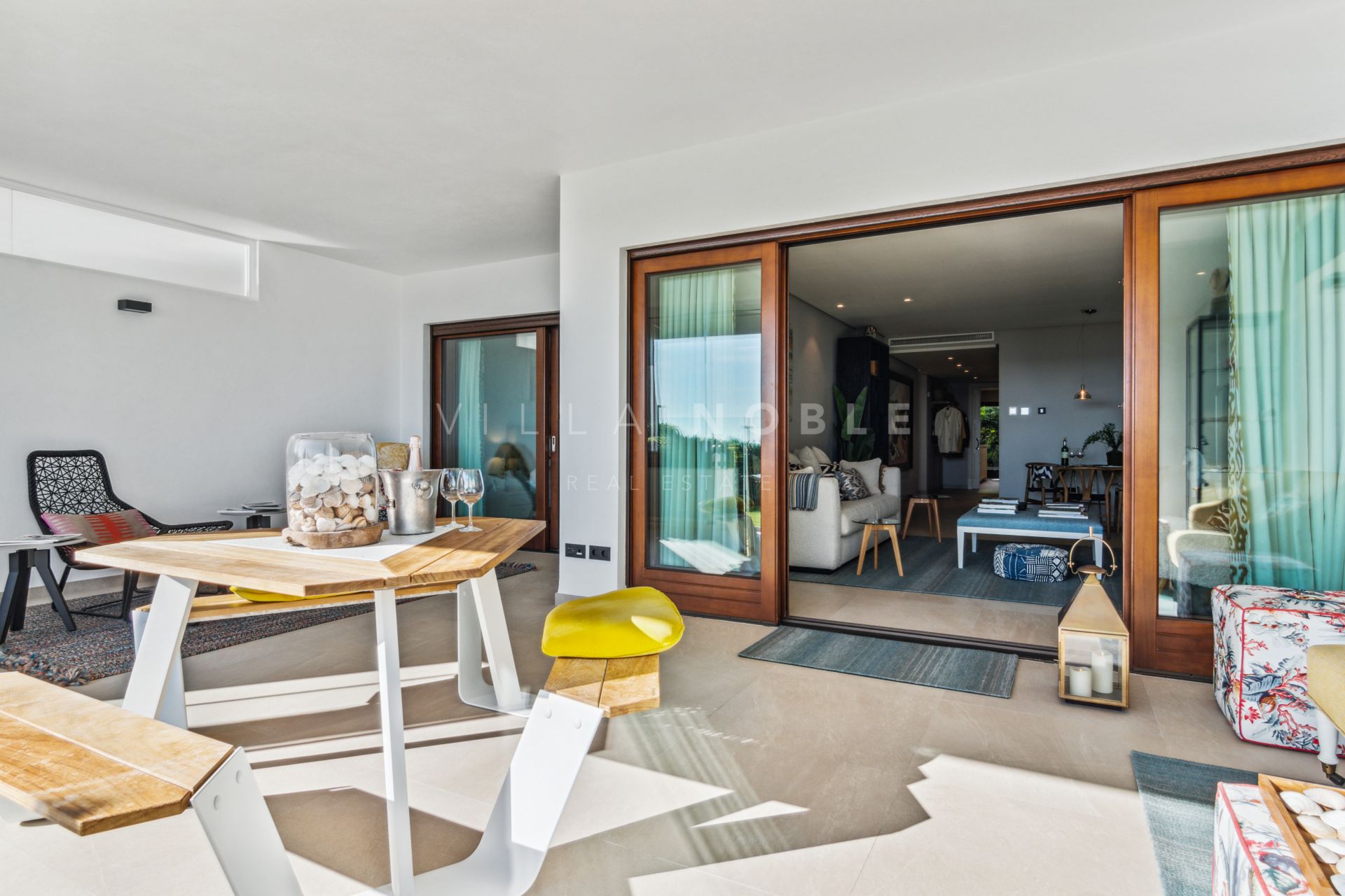 2 bedrooms renovated ground floor apartment front line beach, Estepona.