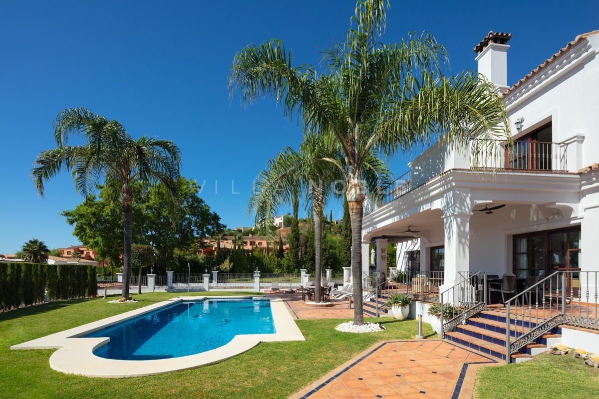 A spectacular villa in the heart of Paraiso Alto