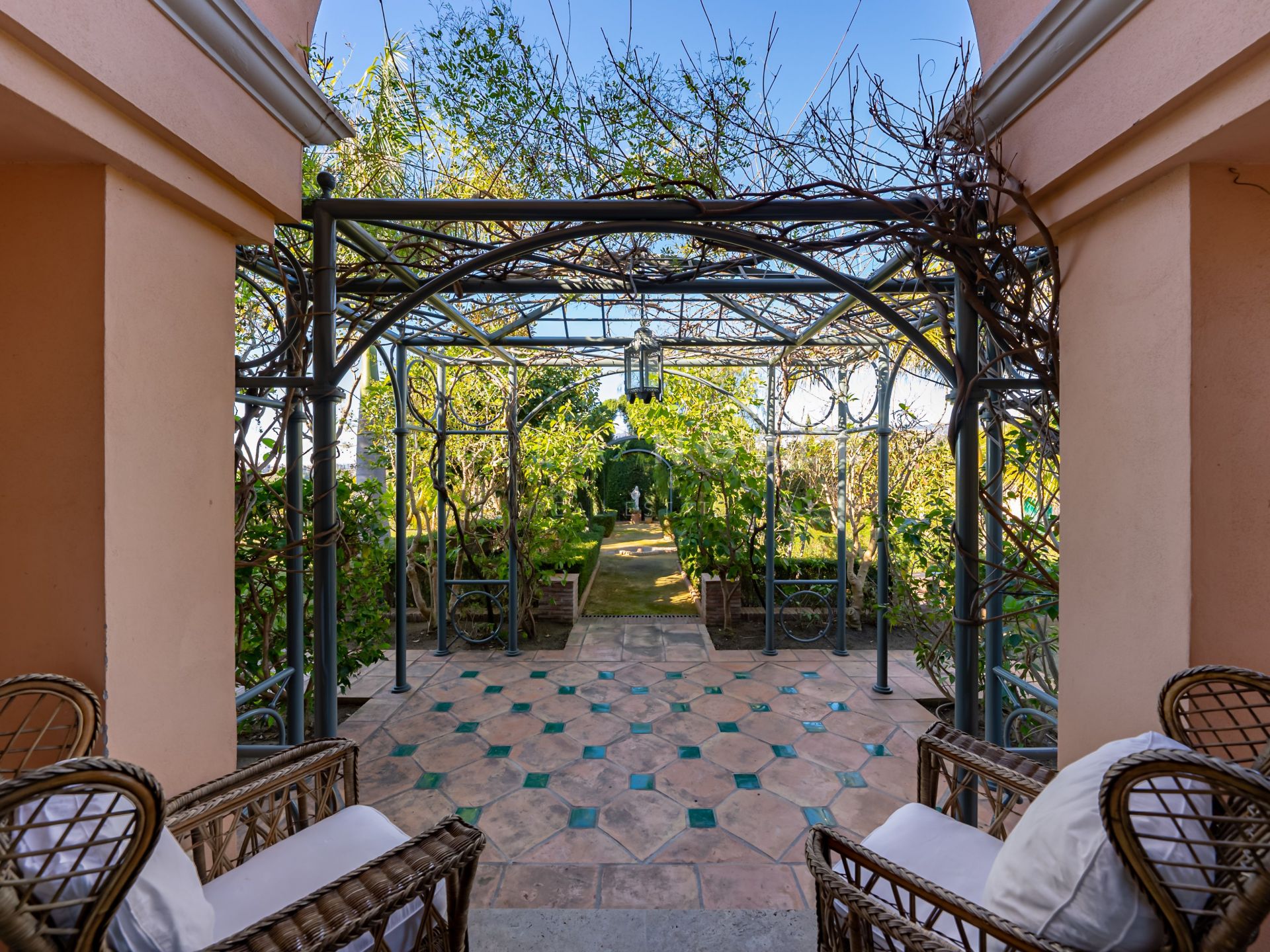 Stunning Mediterranean-Style villa in Los Flamingos, Benahavis