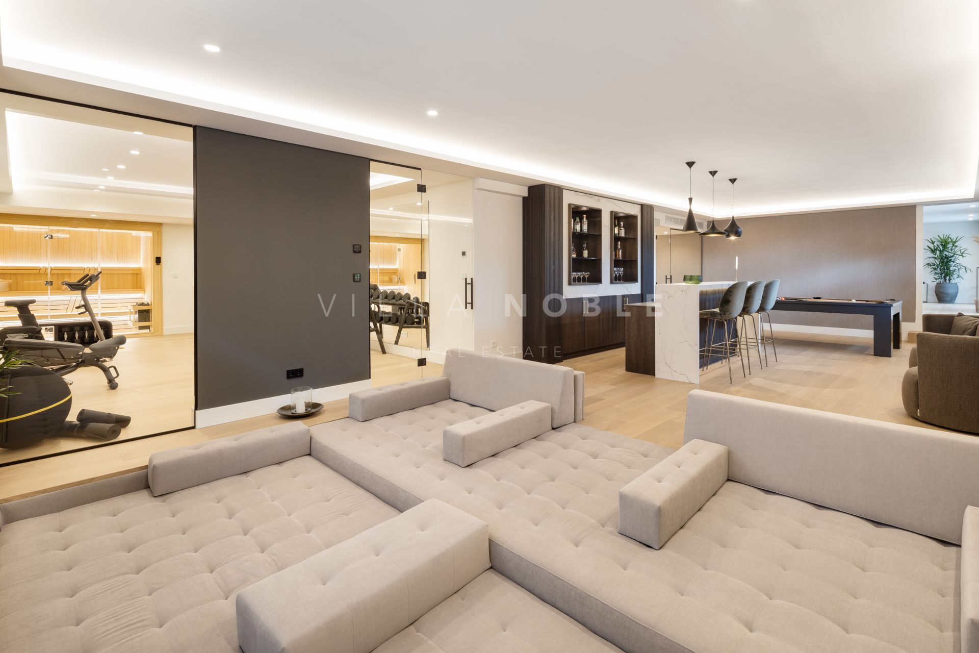 Encantadora villa ubicada en la prestigiosa Nueva Andalucía Las Brisas