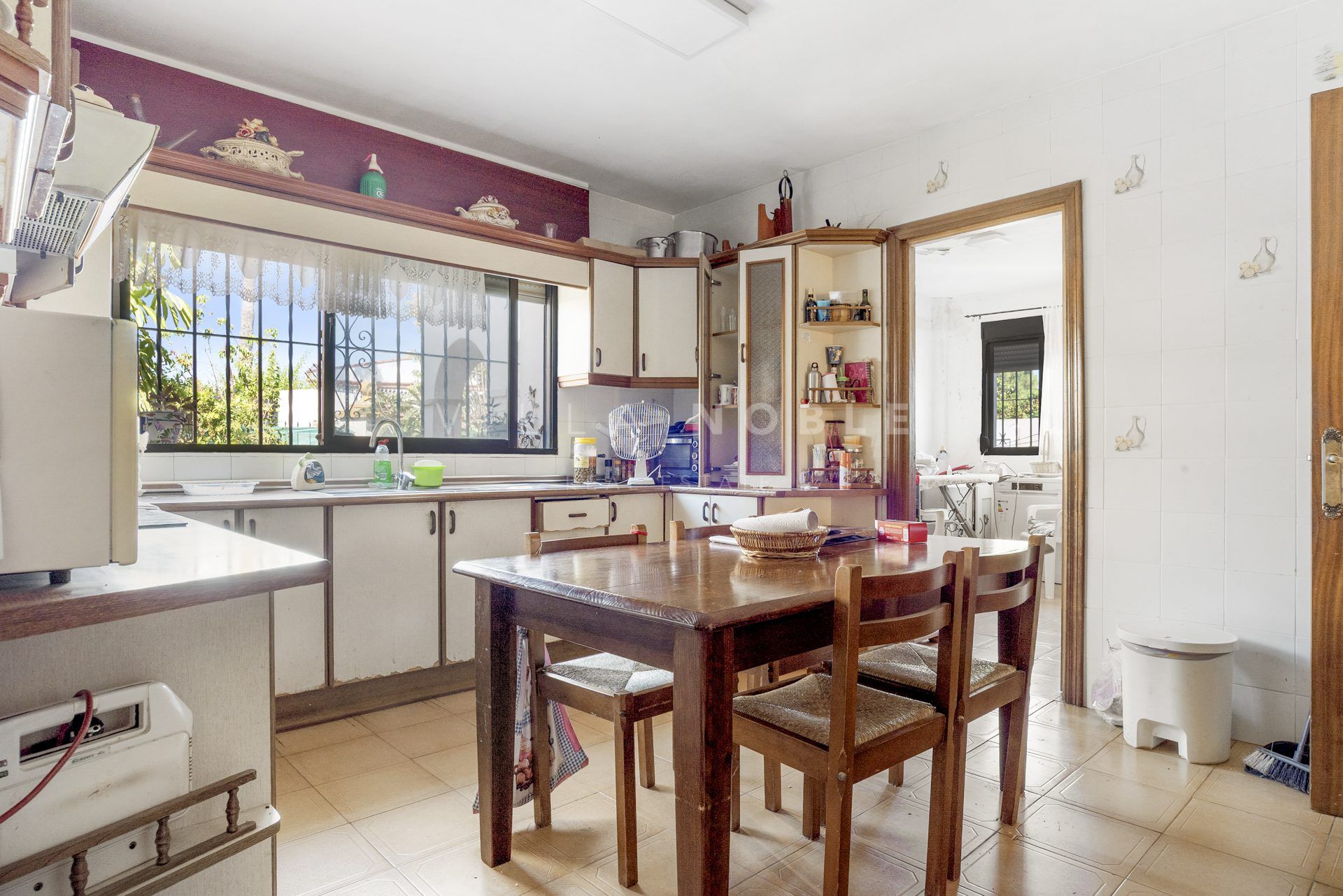 Geräumige 6-Schlafzimmer-Villa mit Meer- und Bergblick in Estepona – 995.000 €