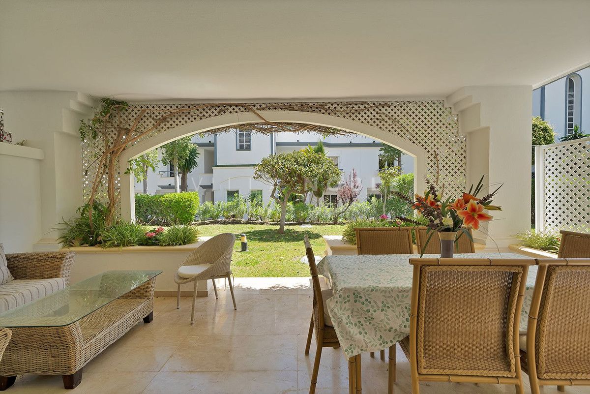 Apartamento Planta Baja en venta en Dominion Beach, Estepona Este