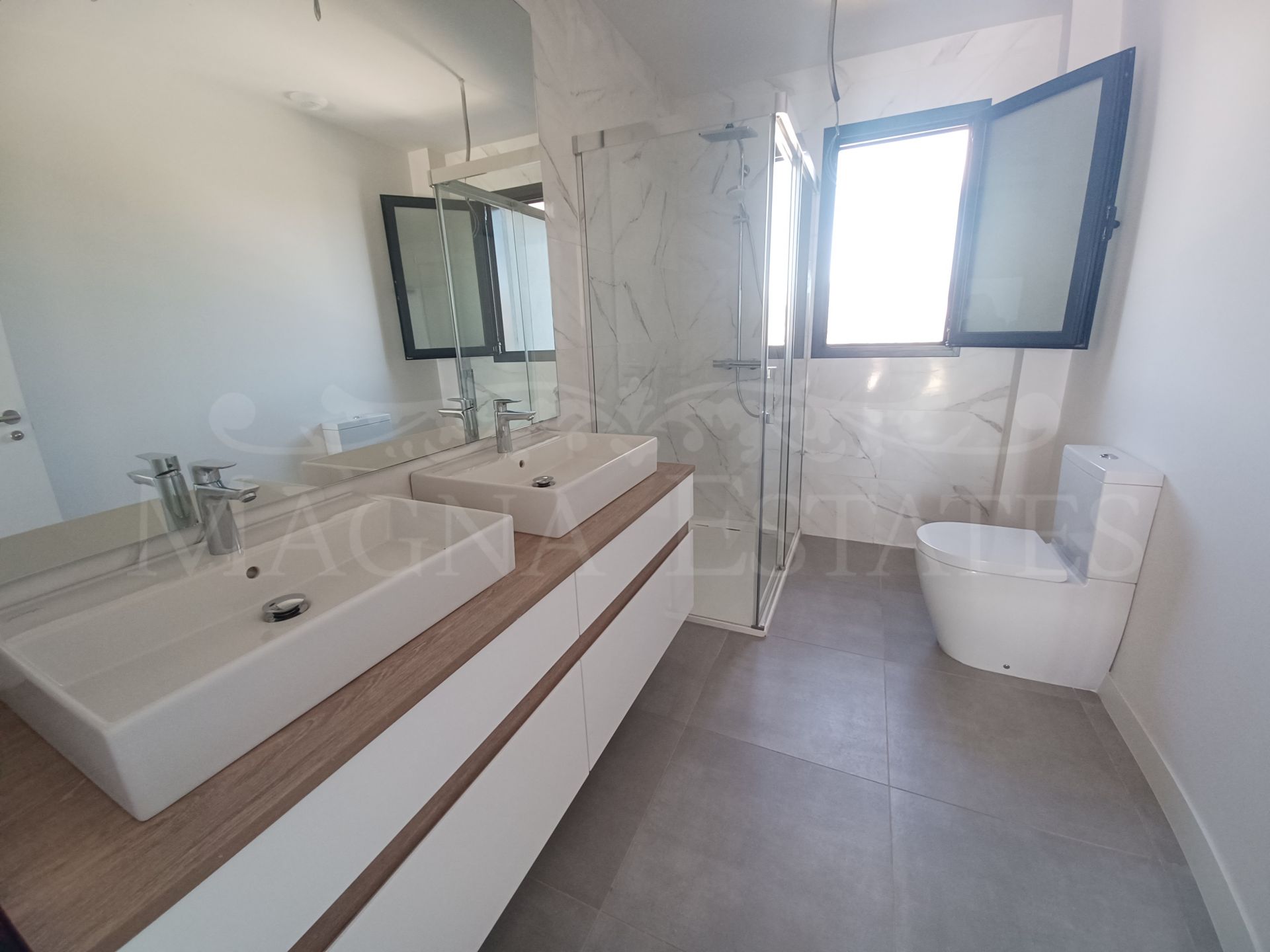 State-of-the-art design penthouse with panoramic sea view on the New Golden Mile