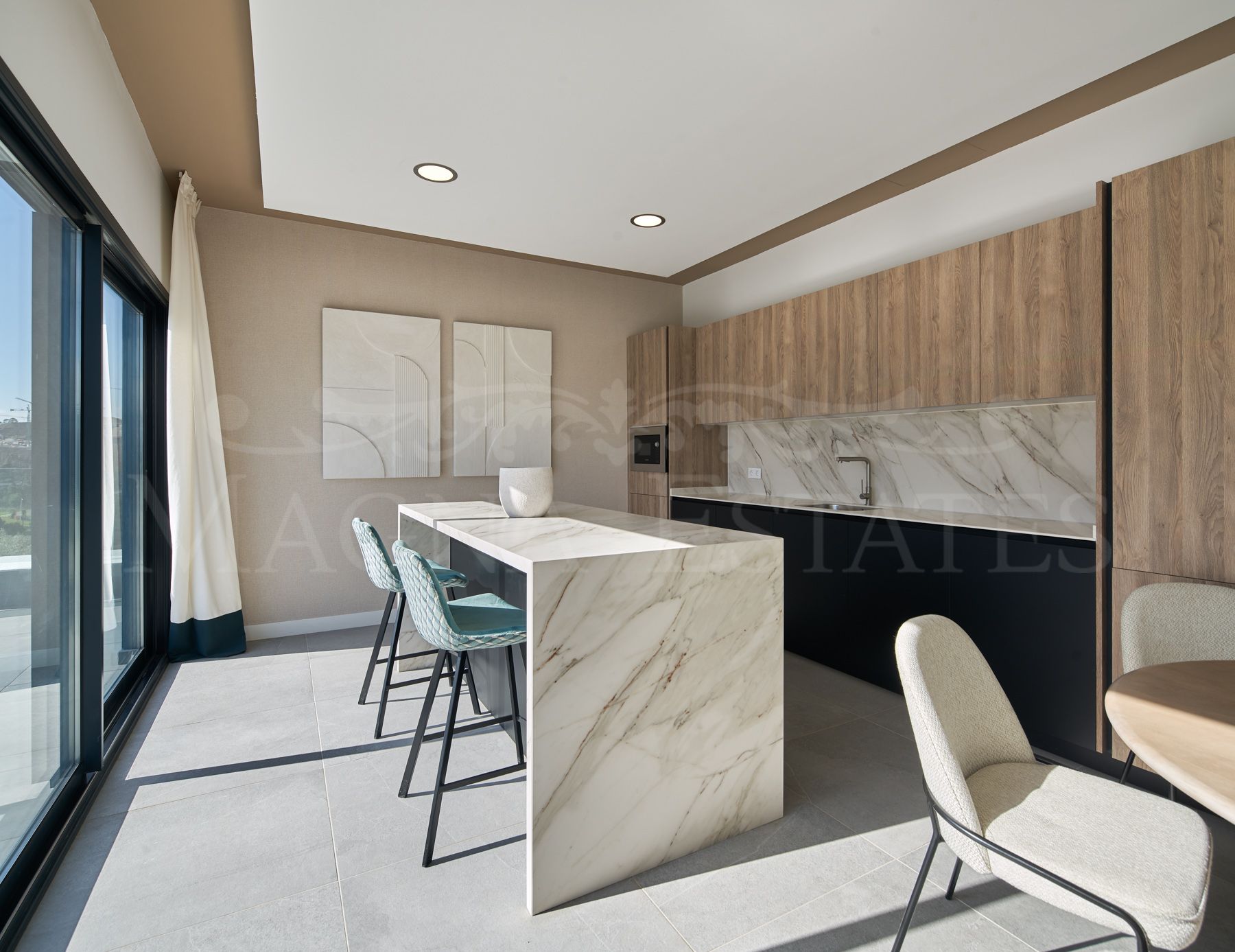 State-of-the-art design penthouse with panoramic sea view on the New Golden Mile
