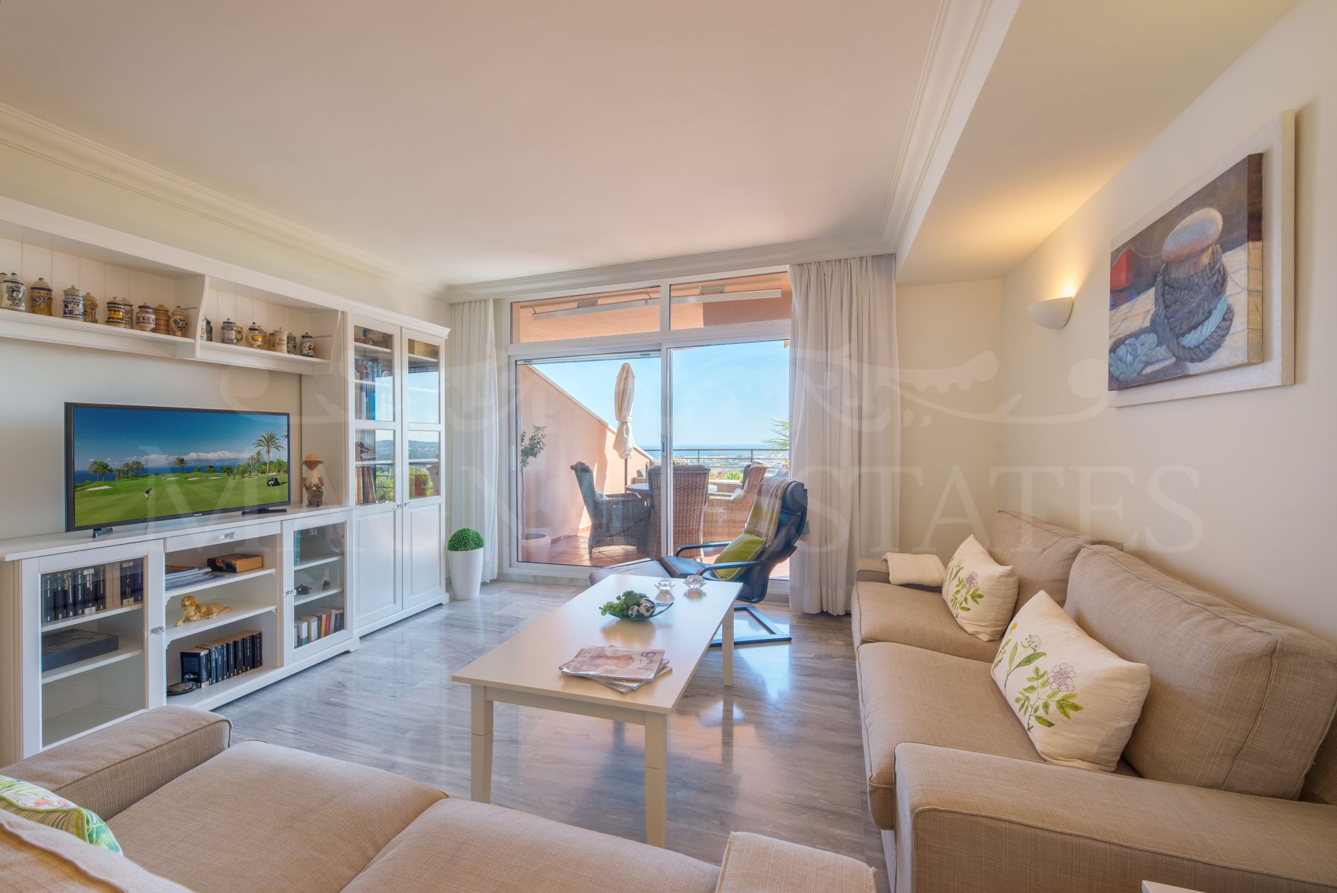 Apartment for short term rent with sea views in Magna Marbella