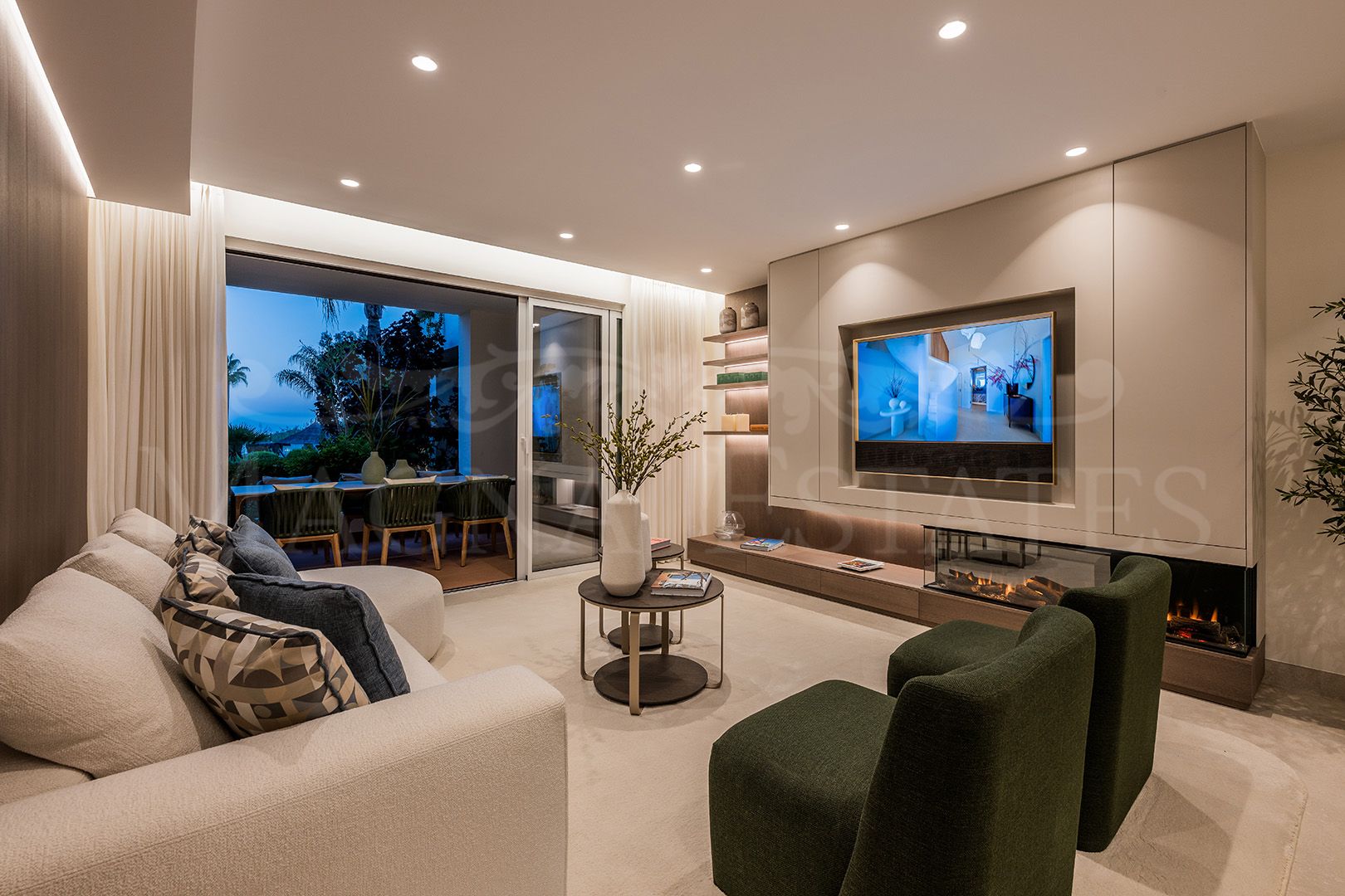 Apartamento planta baja renovado en primera línea de playa en Bahía del Velerín