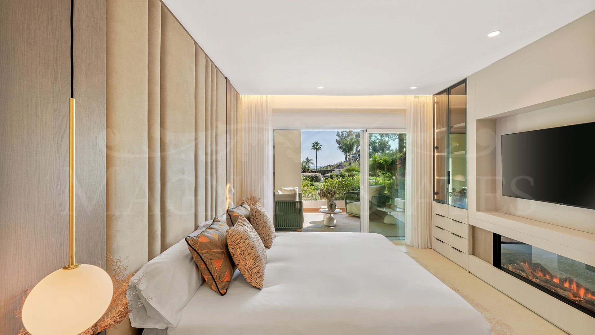 Apartamento planta baja renovado en primera línea de playa en Bahía del Velerín