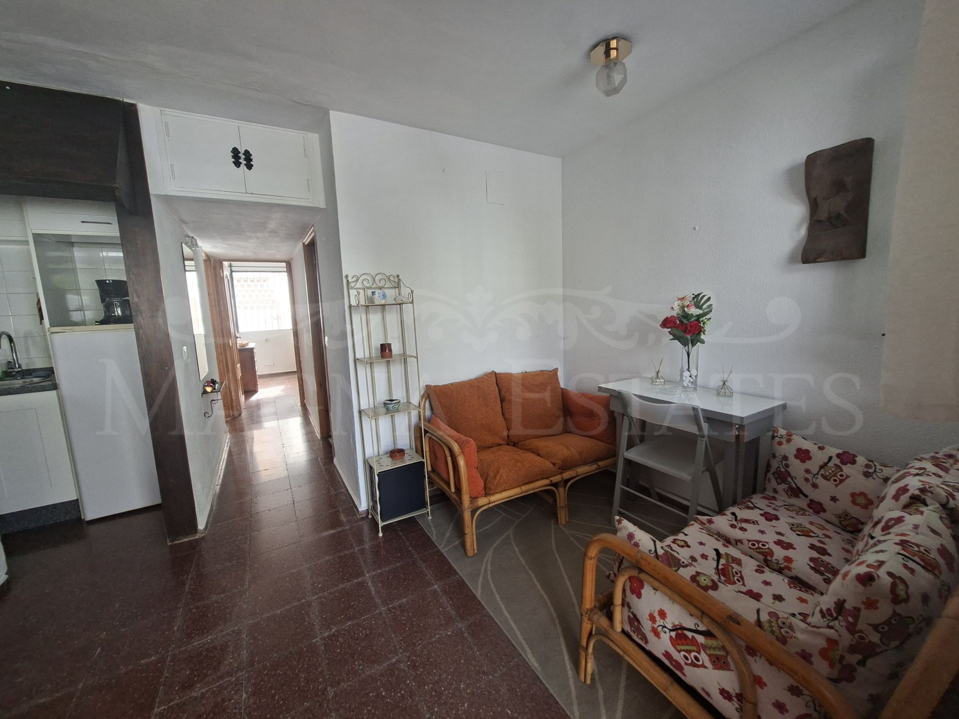Charming 2-Bedroom Bungalow in Prime Walkable Location
