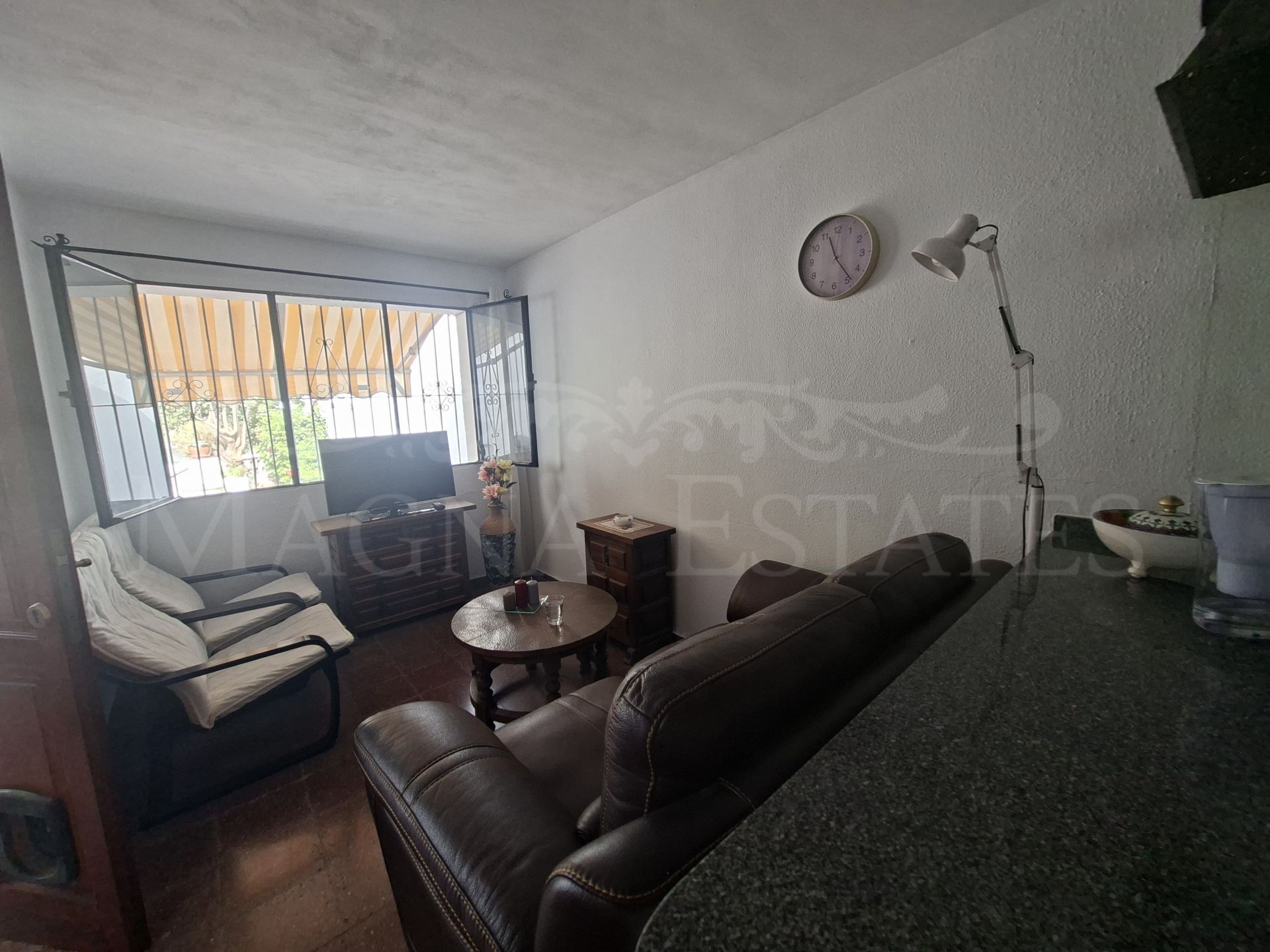 Charming 2-Bedroom Bungalow in Prime Walkable Location