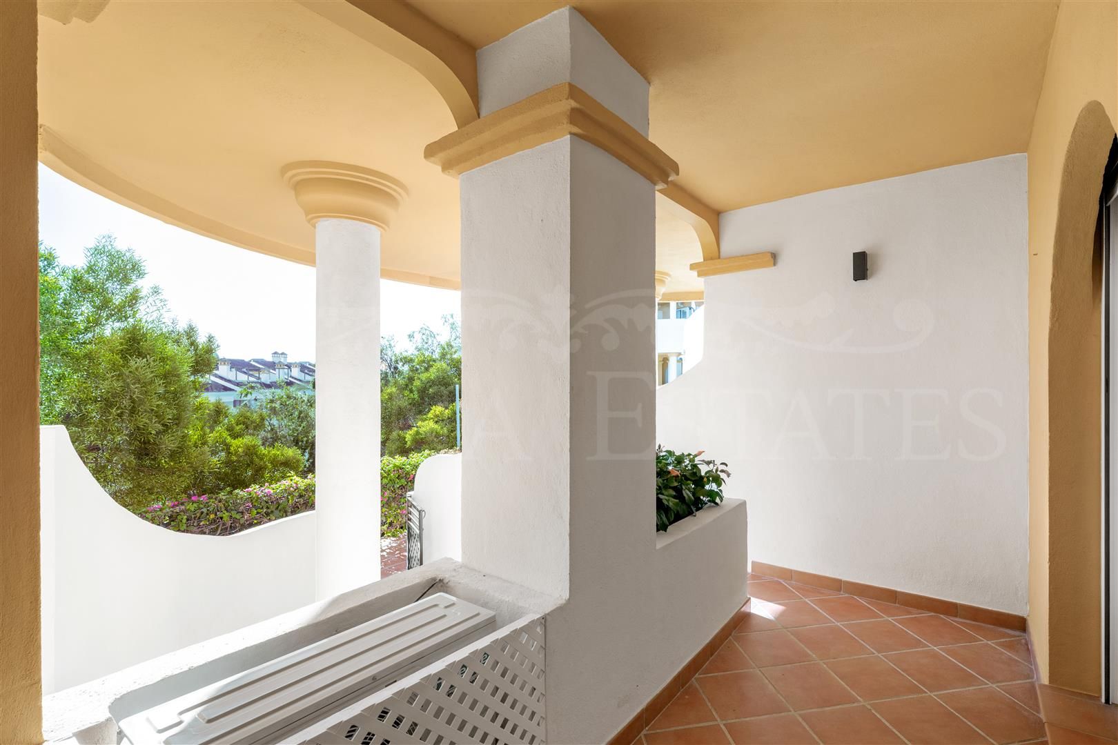 Spacious Duplex with Panoramic Views in Señorio de Aloha, Nueva Andalucia