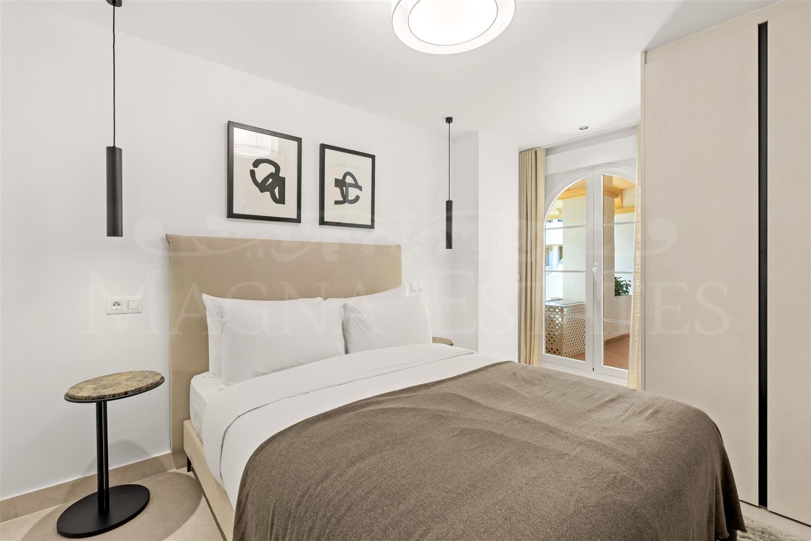 Spacious Duplex with Panoramic Views in Señorio de Aloha, Nueva Andalucia