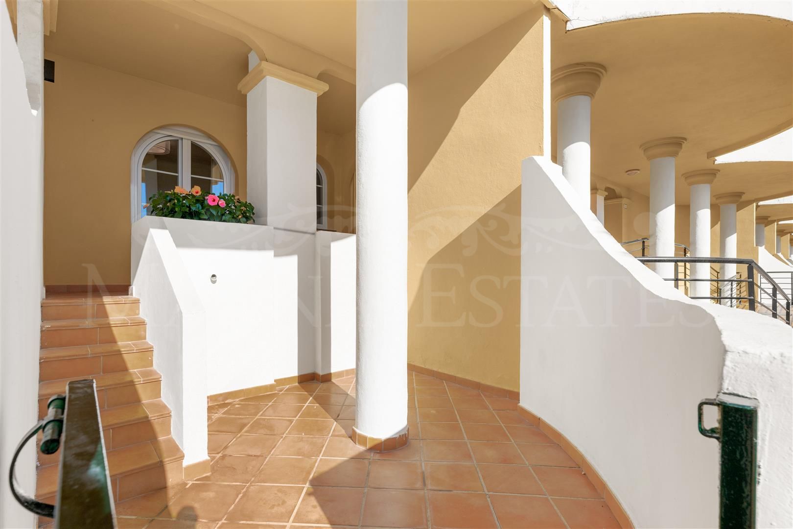 Spacious Duplex with Panoramic Views in Señorio de Aloha, Nueva Andalucia