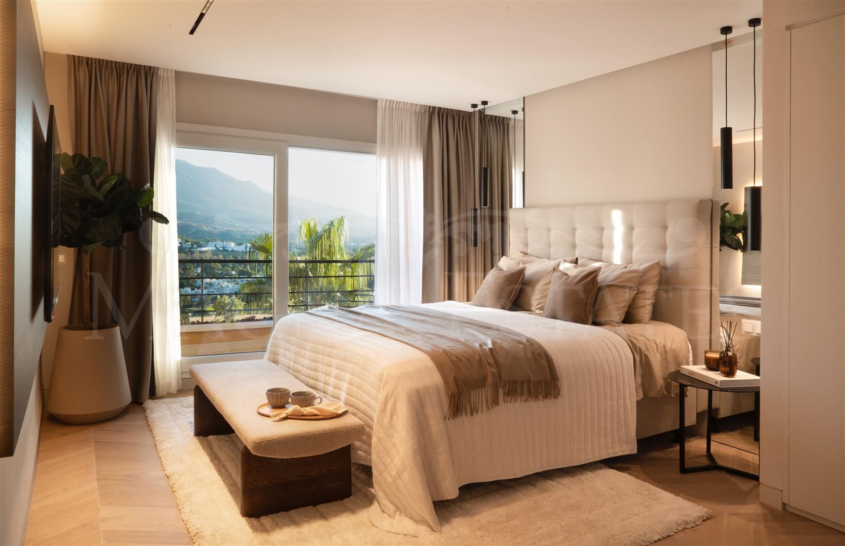 Duplex Penthouse with Panoramic Views in Magna Marbella, Nueva Andalucia