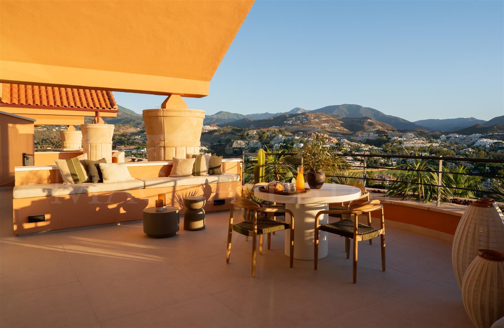 Duplex Penthouse with Panoramic Views in Magna Marbella, Nueva Andalucia