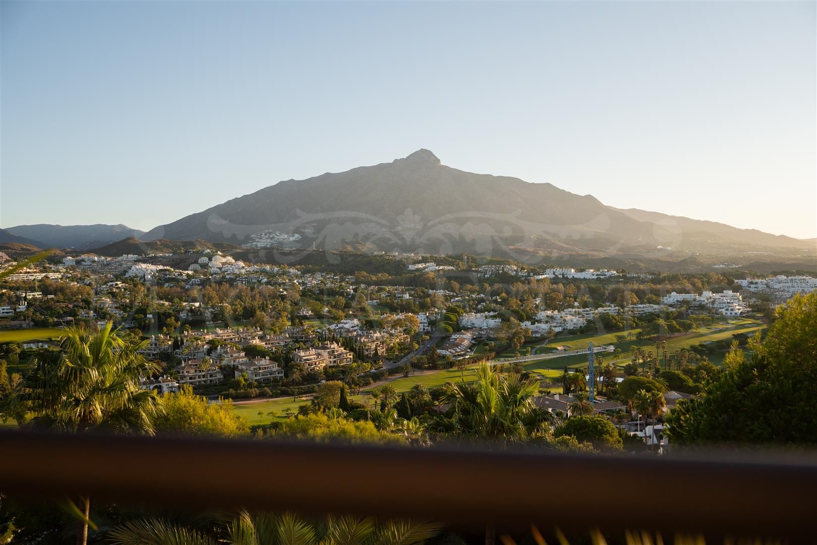 Duplex Penthouse with Panoramic Views in Magna Marbella, Nueva Andalucia