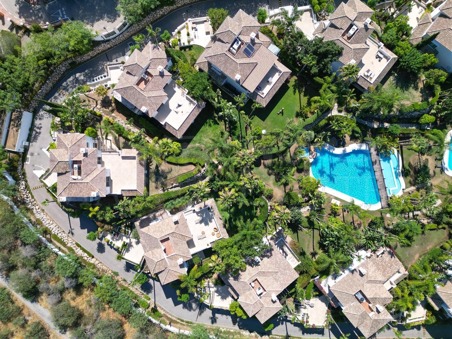 Spacious Five-Bedroom Villa in Lomas de Magna Marbella, Golden Mile