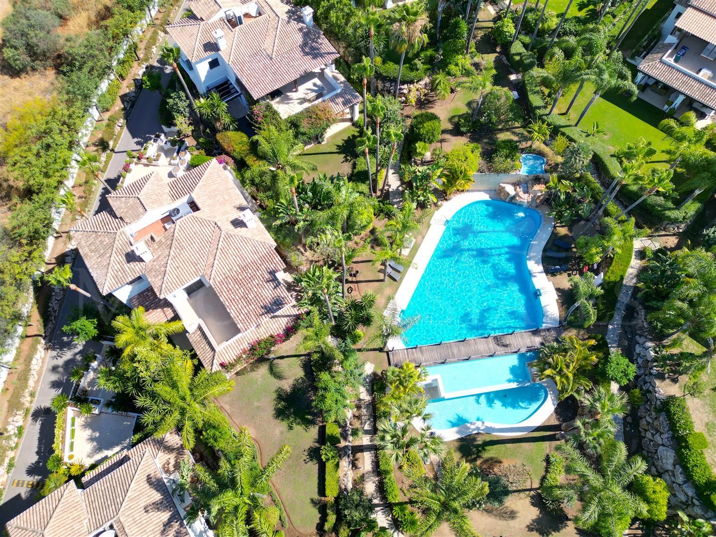 Spacious Five-Bedroom Villa in Lomas de Magna Marbella, Golden Mile