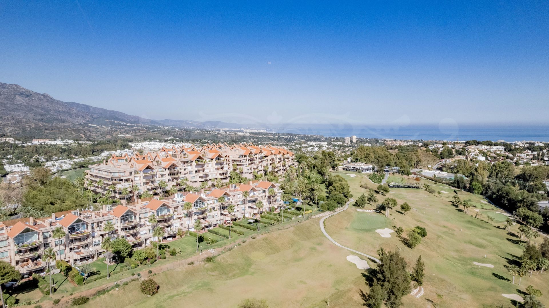 3 bedroom apartment completely renovated in Magna Marbella